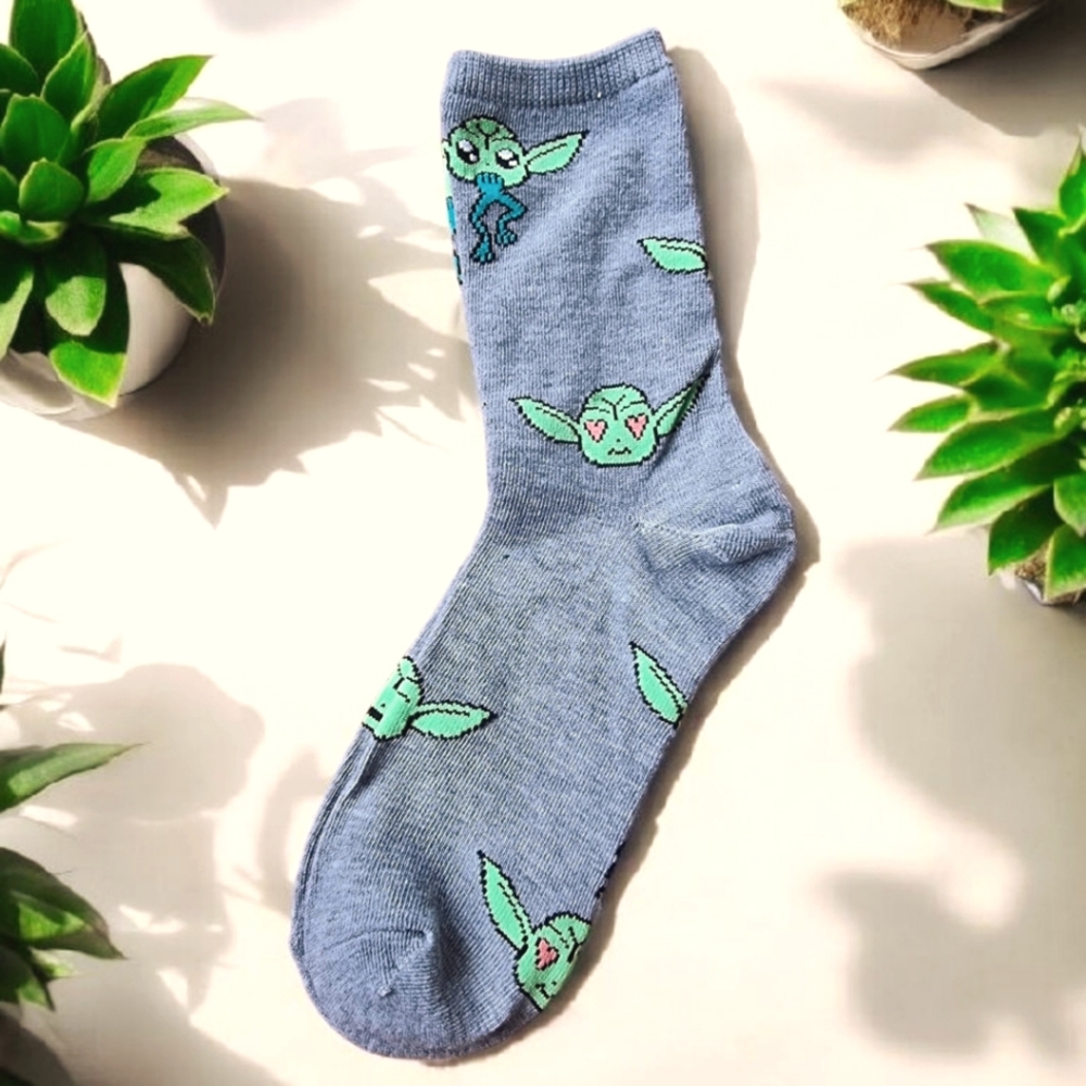 🌟FREE ADD-ON 🌟🆕️Star Wars The Mandalorian Grogu Ladies Crew Socks